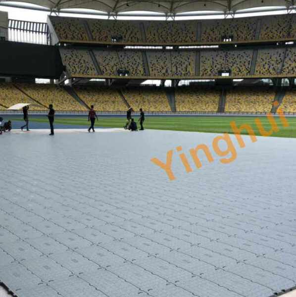 Nuestro piso de protección para césped T-03 se utilizó en un concierto en uno estadios de Texas, EE. UU., en 2023